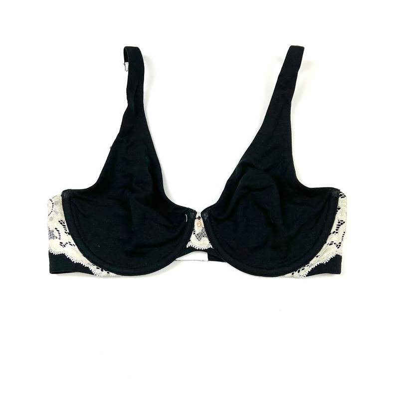 Black And White Lace Bra – 34B 34B