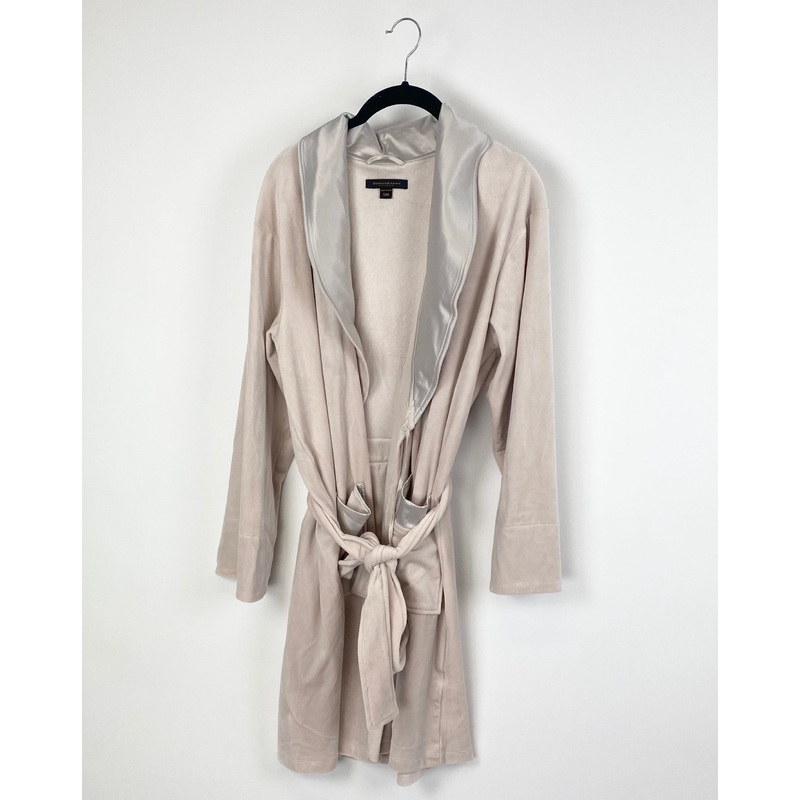 Plush Pink Robe – Small/Medium