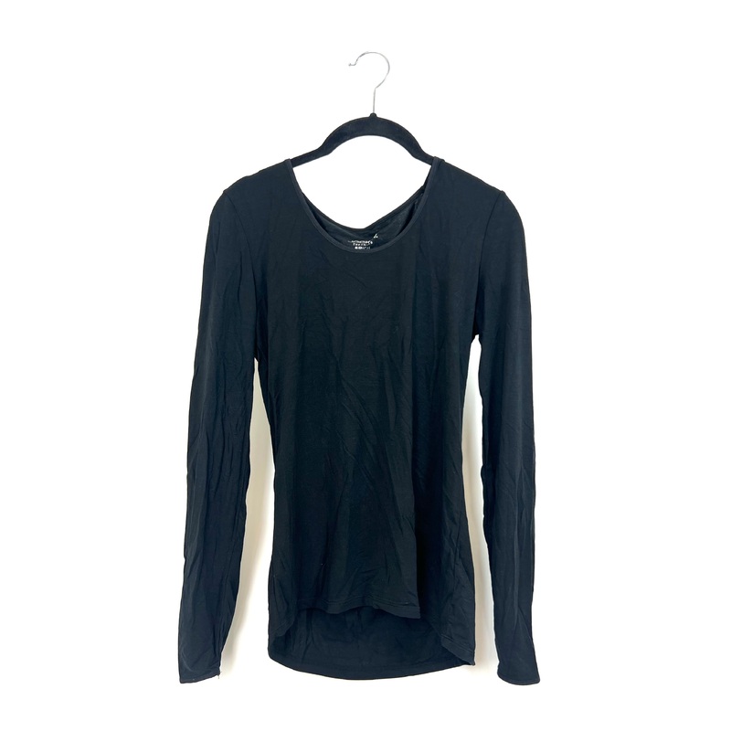 Long Sleeve Fitted Black Top – Small