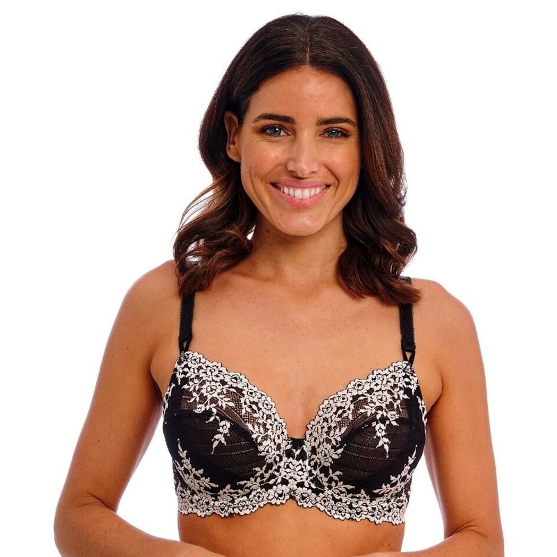 Wacoal Embrace Lace Underwired Bra – Black 32B