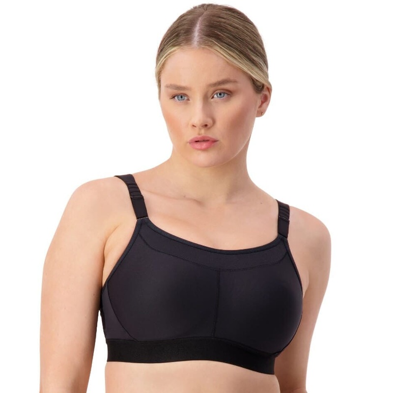 Triumph Triaction Ultra Wire-free Sports Bra – Black 32D