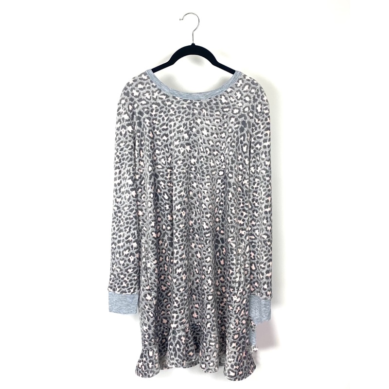 Fleece Gray Cheetah Nightgown – Small