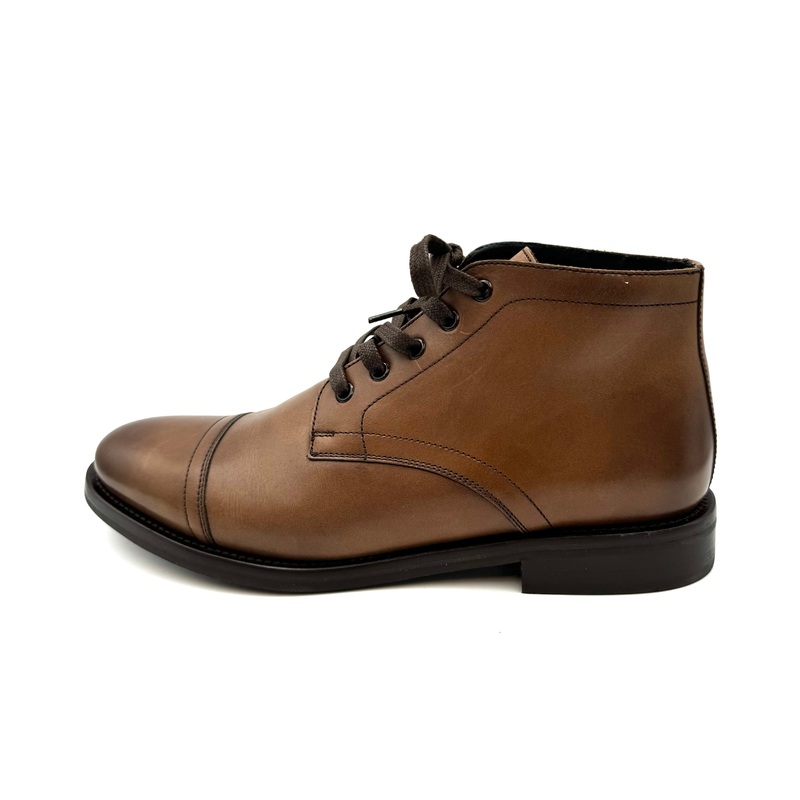 MENS Distressed Hazelnut Brown Leather Boots – Size 10