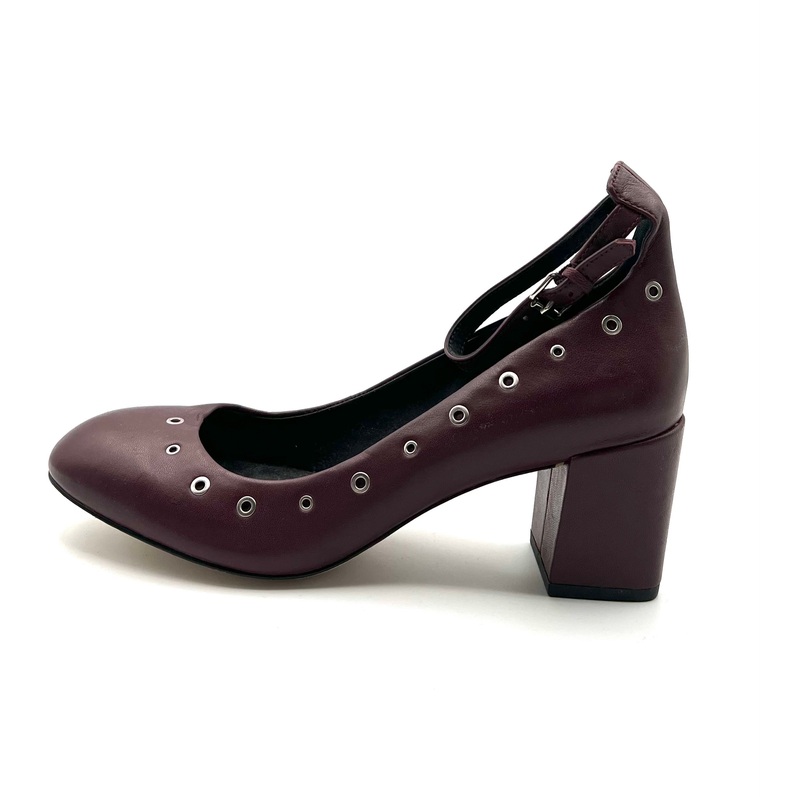 Maroon Grommet Strap Heels – Size 7