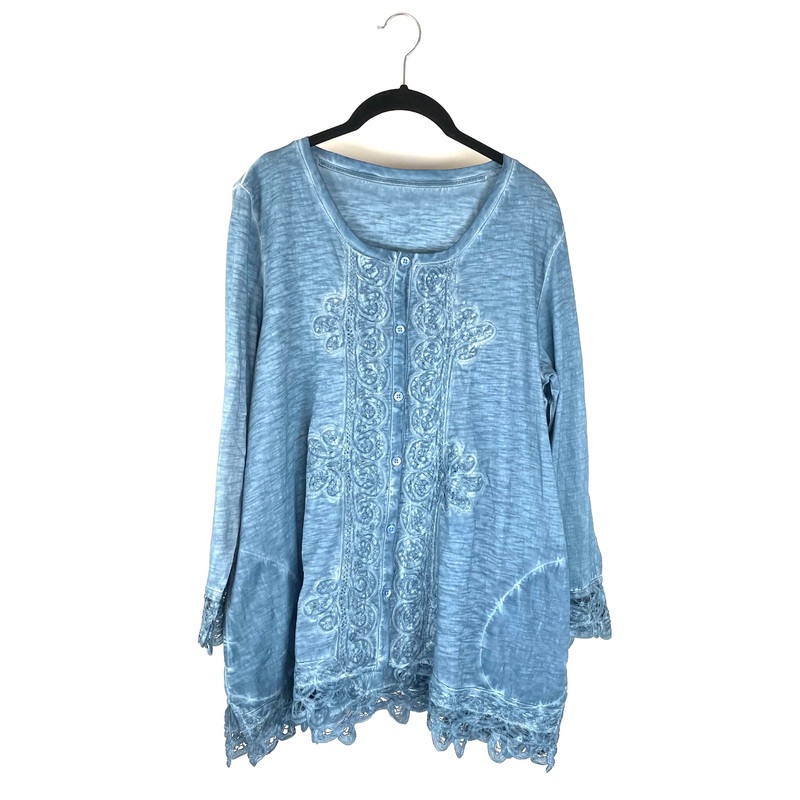 Light Blue Long Sleeve Eyelet Detailing – Size 6-8