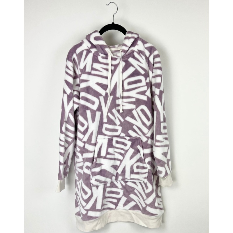 Soft Long Sleeve White And Purple Pull Over – Small
