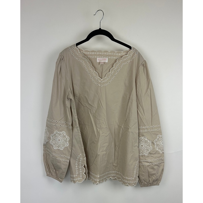 Tan and White Eyelet Long Sleeve top – Size 6/8
