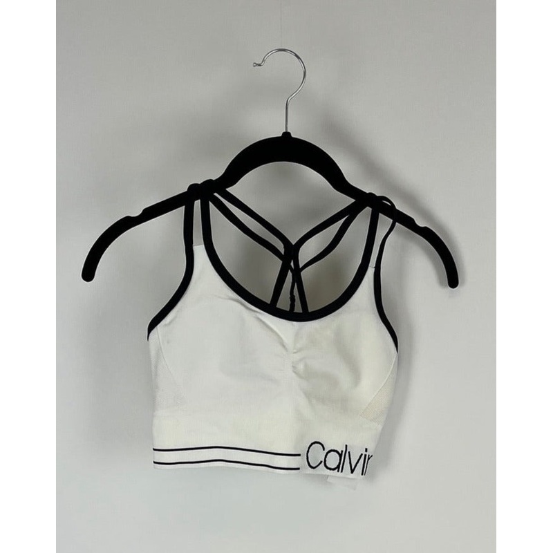 Performance White And Black Sports Bra – Small