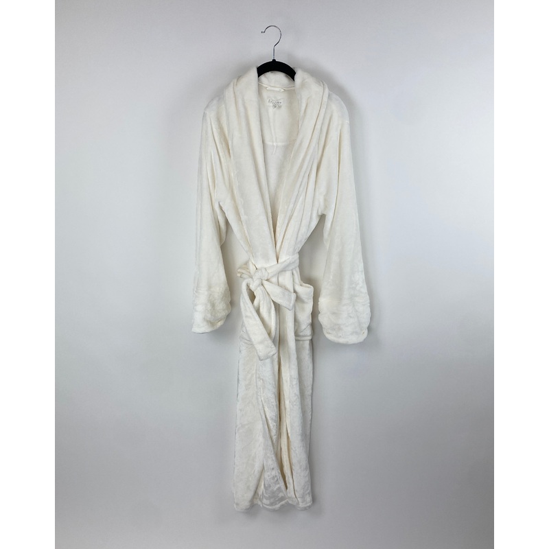 White Fuzzy Long Robe – Small