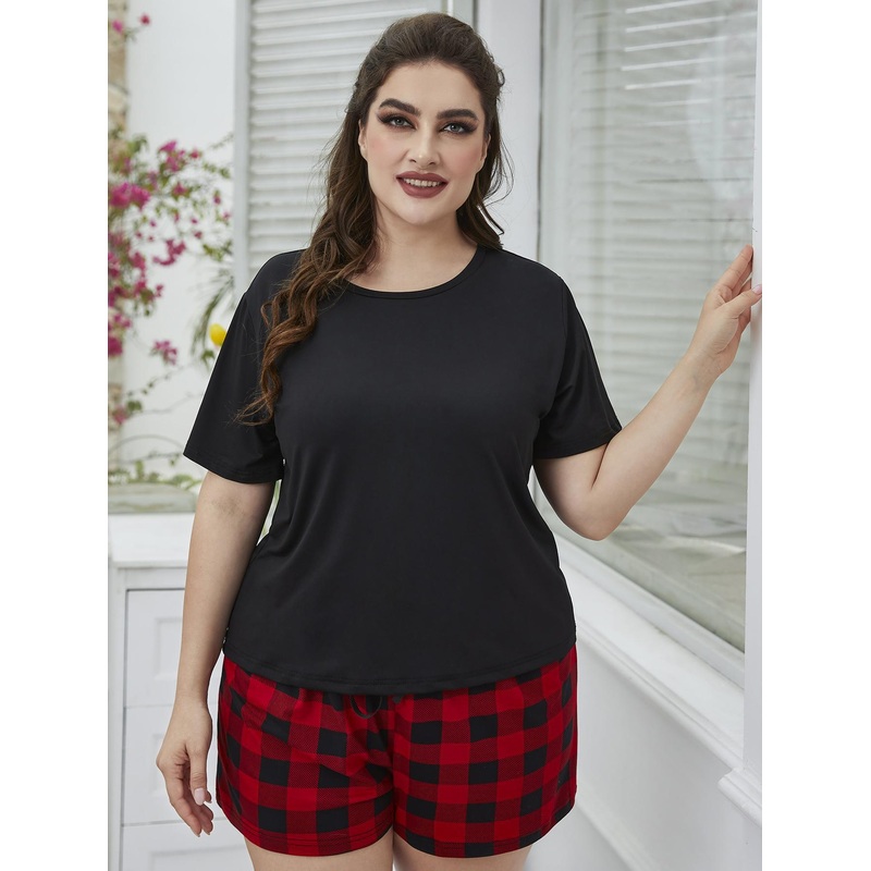Plus Size Round Neck Tee Shirt and Plaid Shorts Lounge Set Black/Red 1XL