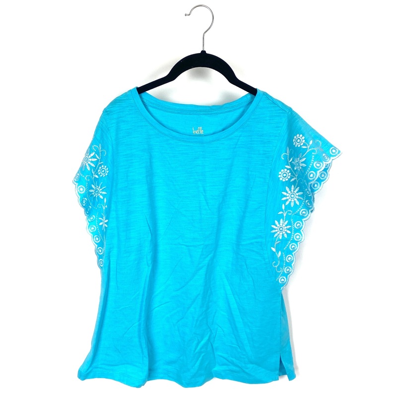 Light Blue Short Sleeve Top – Size 6/8 Small/Medium