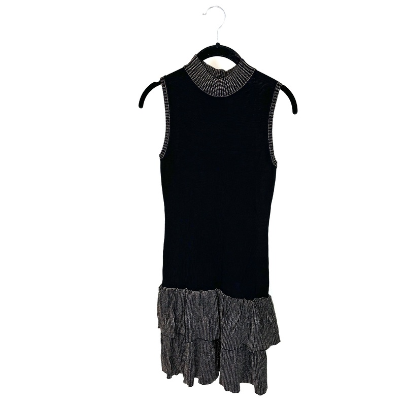Black and Gold Detailed Dress – Size 2/4