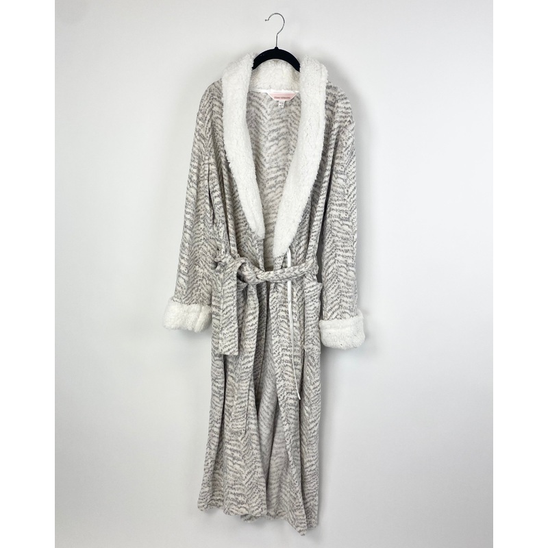 Grey and White Robe – Size 6/8