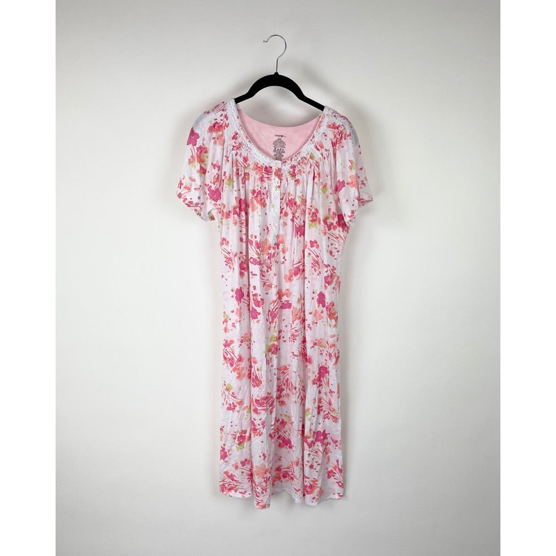 White Nightgown With Pink Watercolor Flowers – Medium
