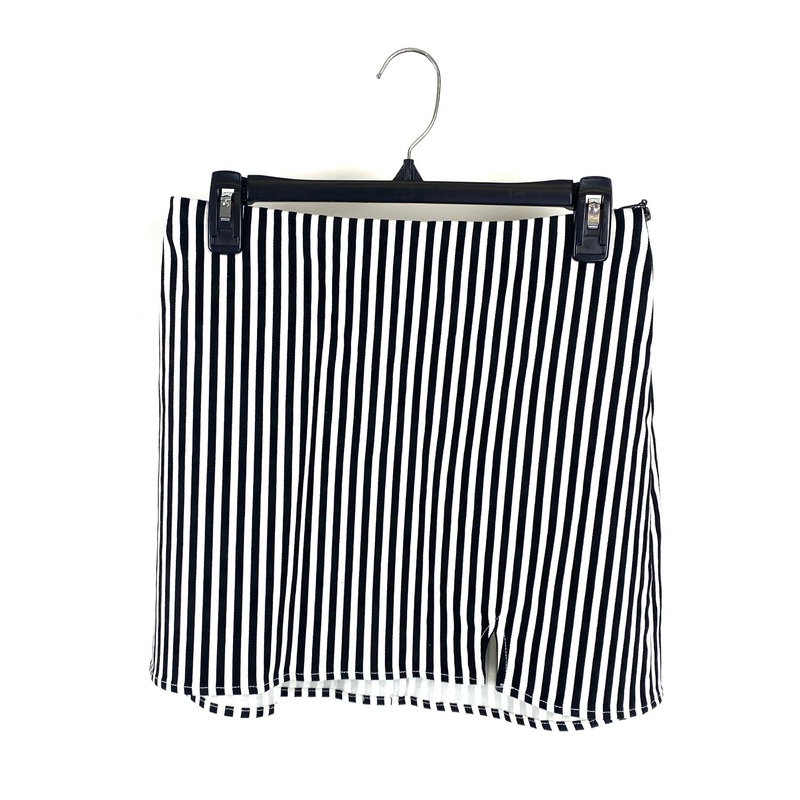 Black And White Striped Skirt – Small