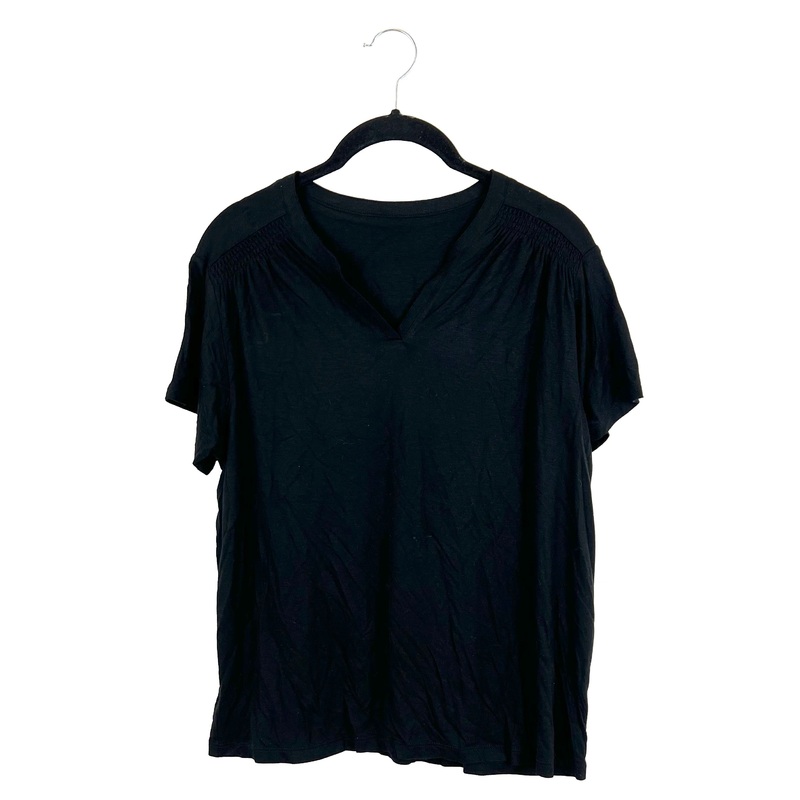 Black Tee with Ruched Detail – Extra Small