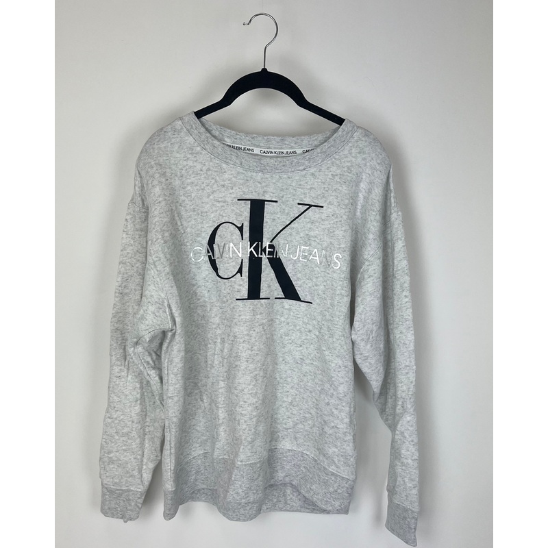 Gray and Black Logo Sweatshirt – Size 4/6