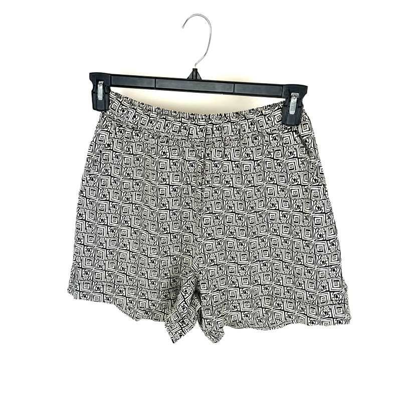 Black and White Shorts with Geometric Print – Small