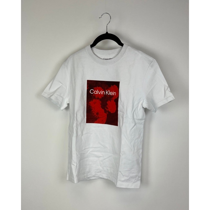 White Graphic Tshirt – Small