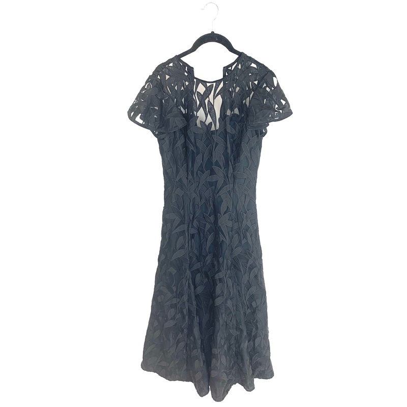 Black Floral Short Sleeve Dress Gown – Size 4