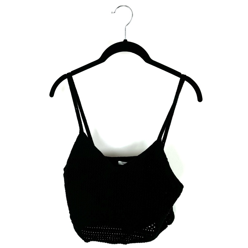 Black Cropped Crochet Tank Top – Small