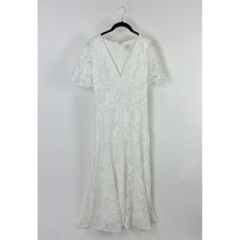 White Lace Short Sleeve Dress – Size 4