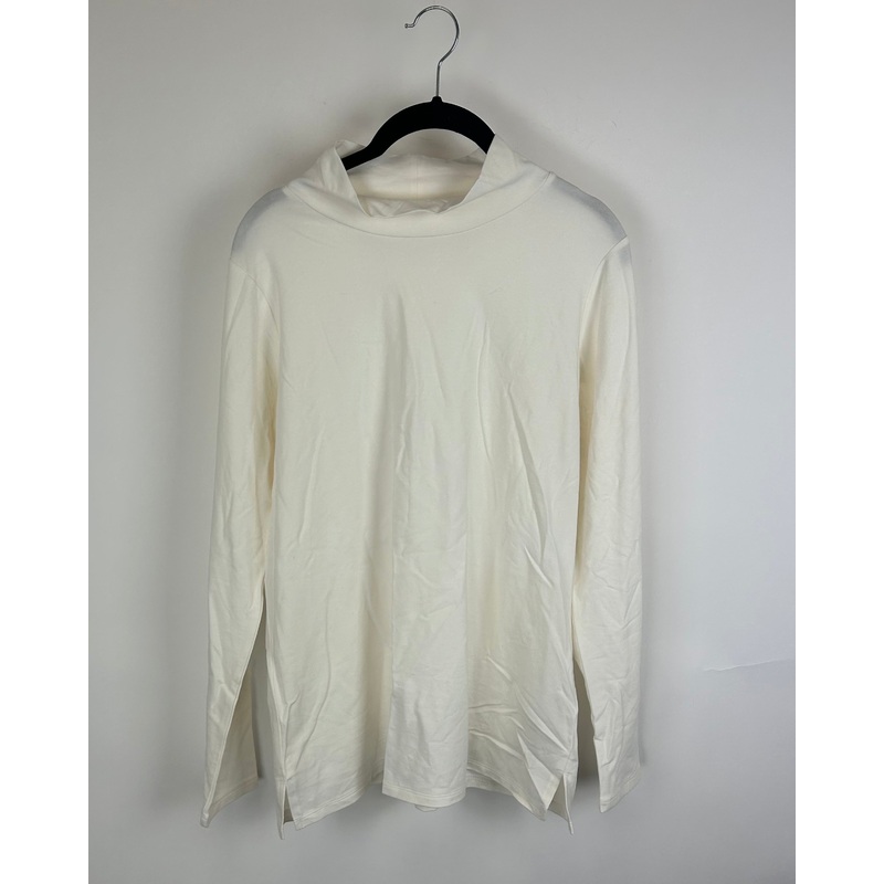 White Mock Neck Long Sleeve Shirt – Size 6/8