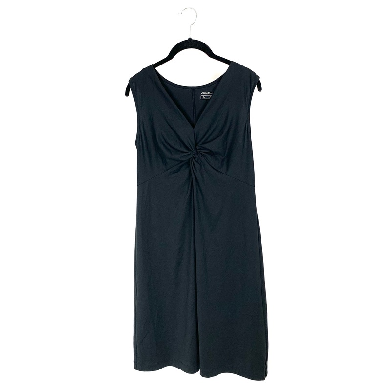Black V-Neck Sleeveless Dress – Small