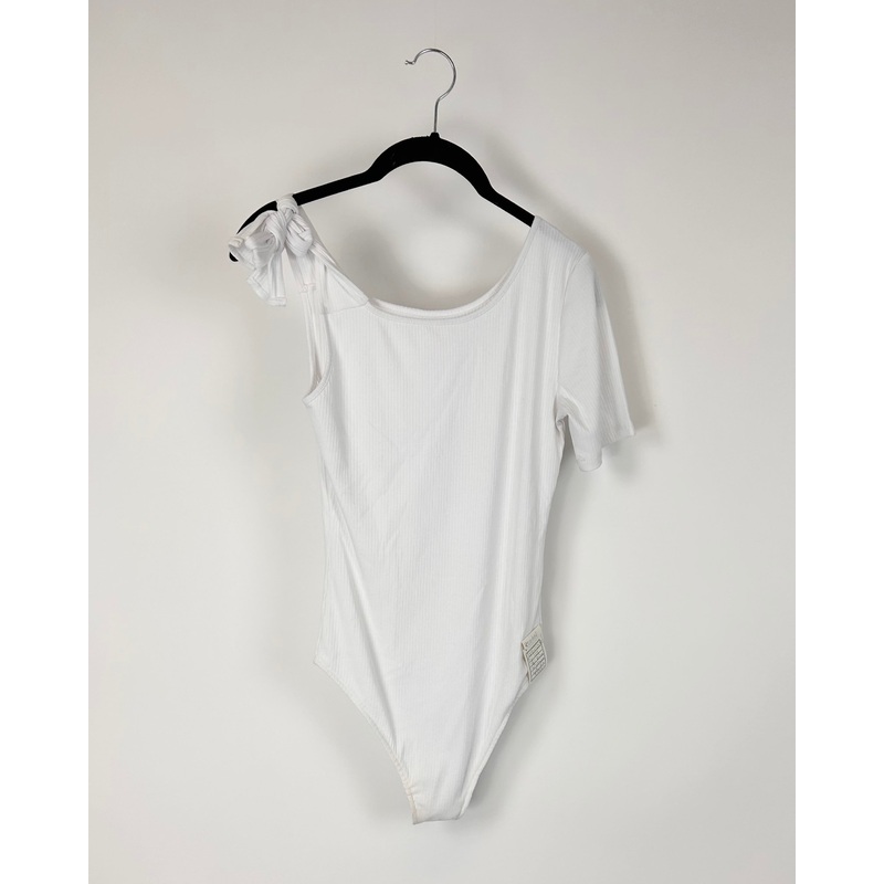 White Ribbed Asymmetric Shoulder Bodysuit – Extra Small