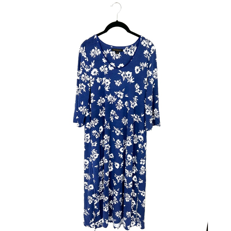 Blue And White Floral Nightgown – Size 4/6