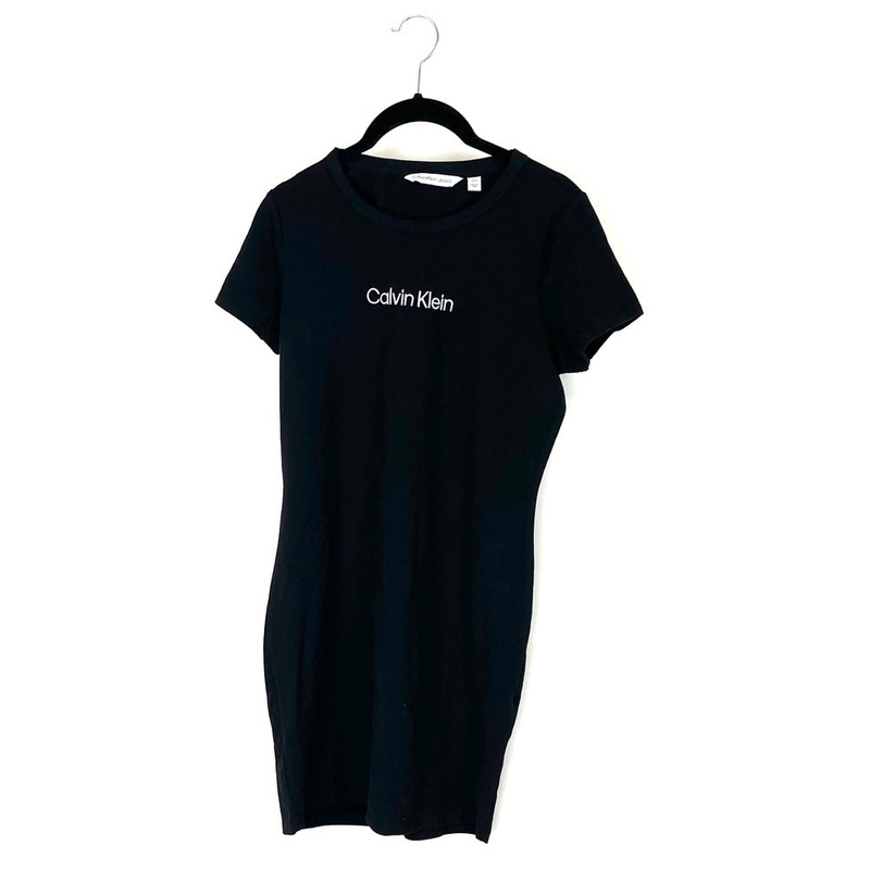 Black Short Sleeve Dress – Small