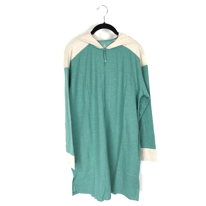 Zip-Up Sweater – Size 2/4 and 6/8 Extra Small (size 2/4)