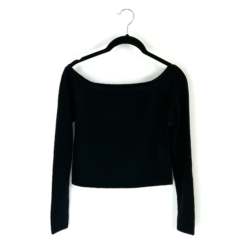 Black Knit Crop Top – Size 2/4