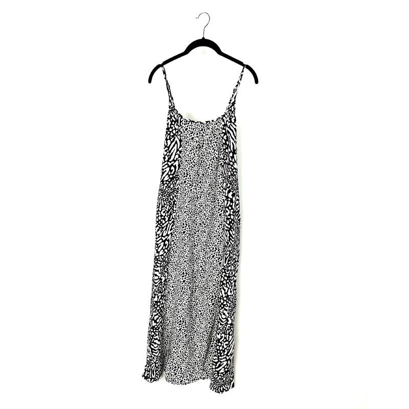 Black And White Animal Print Nightgown – Small