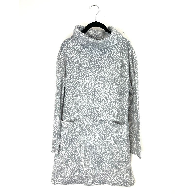 Midnight Fuzzy Grey And White Nightgown – Small