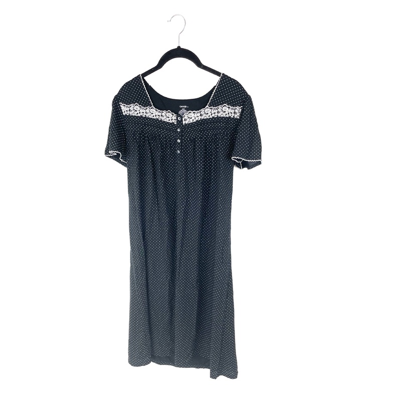Short Sleeve Black Polka Dot Nightgown – Medium