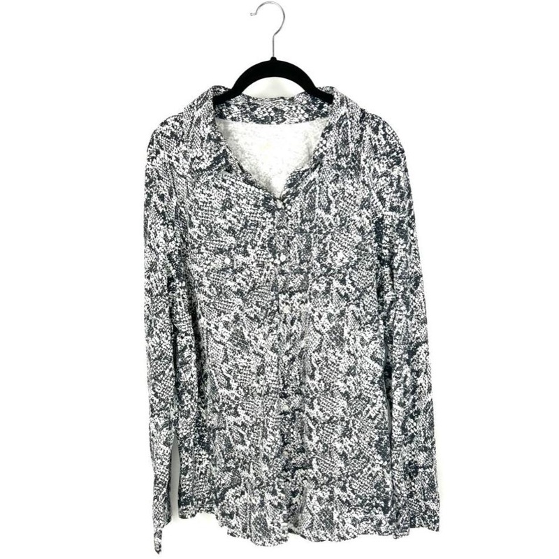 Gray Reptile Print Long Sleeve Top – Size 14-16
