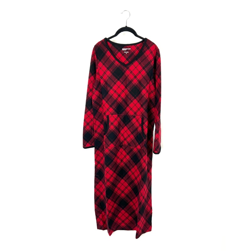 Red Plaid Nightgown – Size 6/8 Small (Size 6-8)