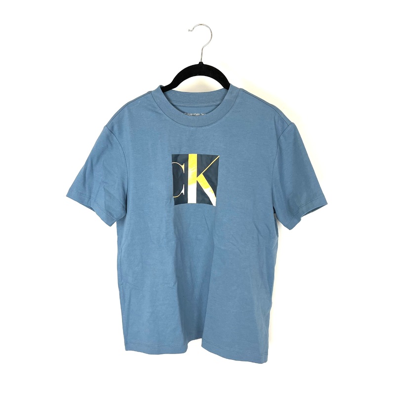 Blue and Orange Short Sleeve Top – Small