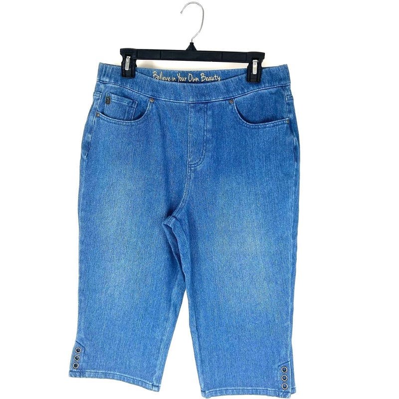 Capri Jeans with Gold Detailing – Size 12