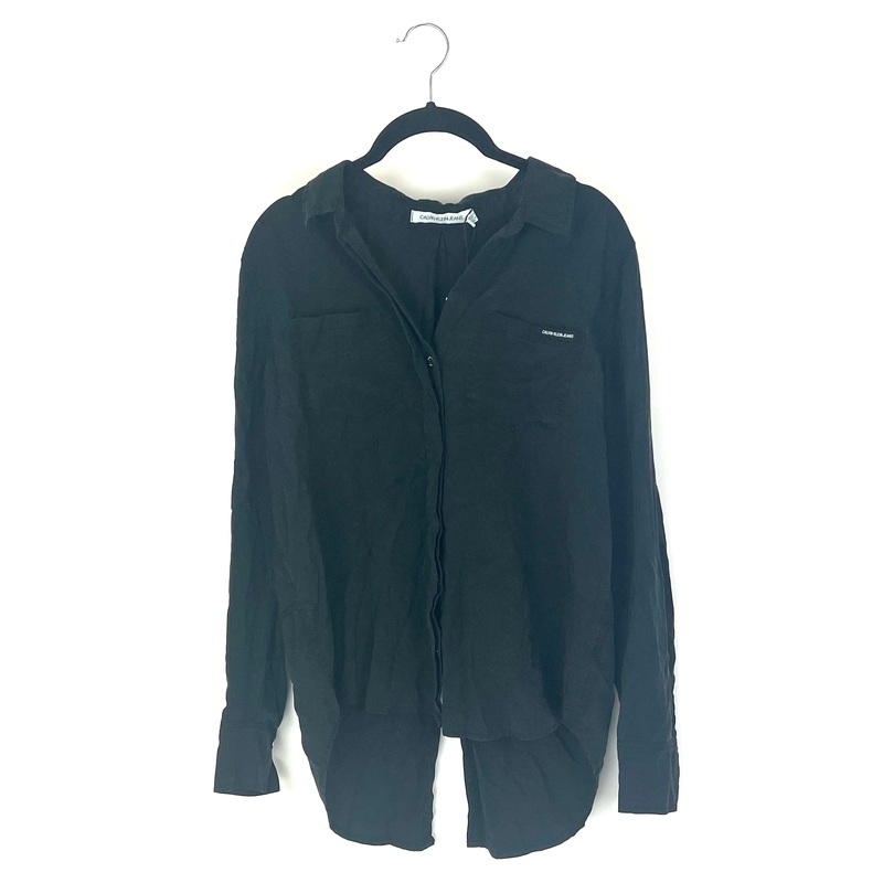 Black Button Up Long Sleeve – Small