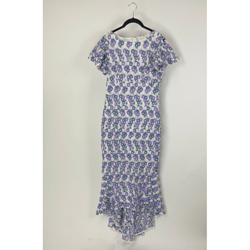 Pastel Lace Dress – Size 6