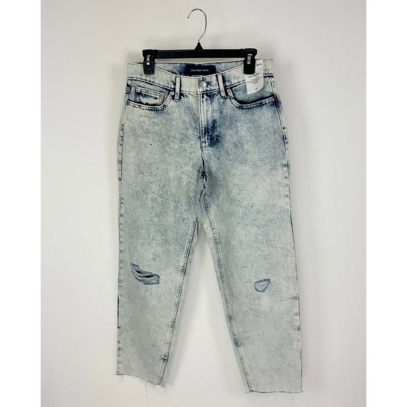 Light Acid Wash High Rise Mom Jeans – Size 29