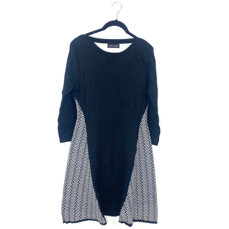 Fit And Flared Black and White Dress – Extra Small Extra Small