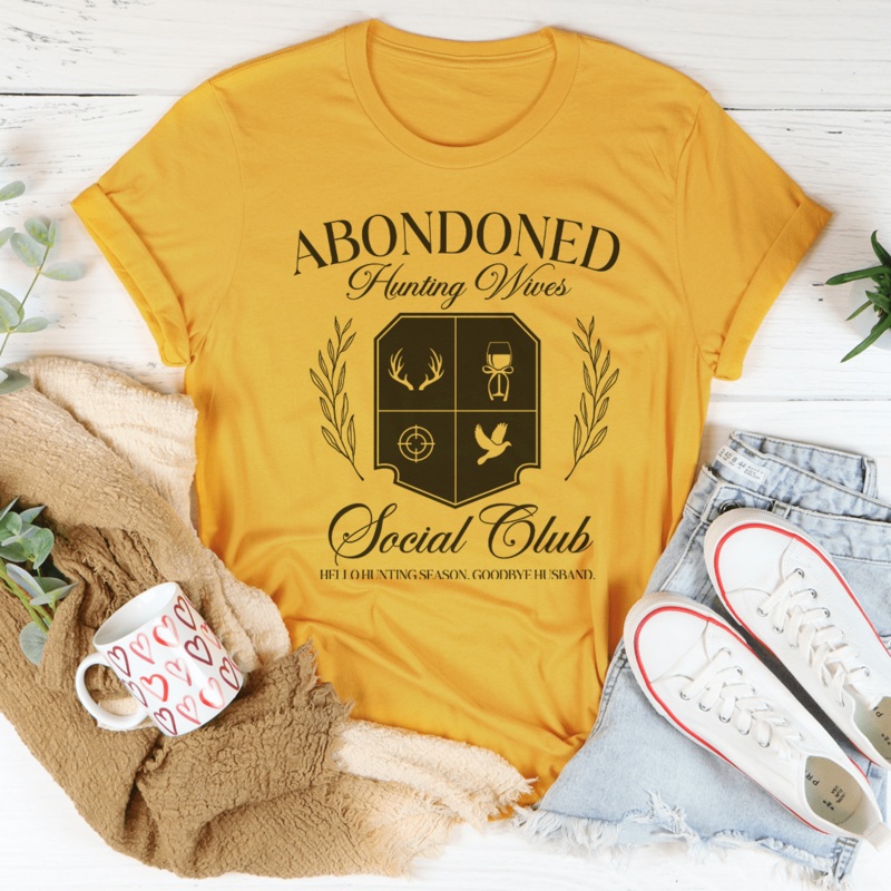 Abandoned Hunting Wife Social Club Tee Black Heather S