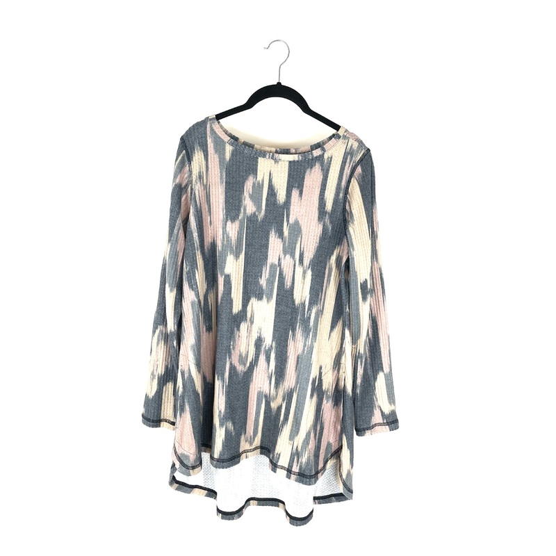 Abstract Long Sleeve – Size 6-8