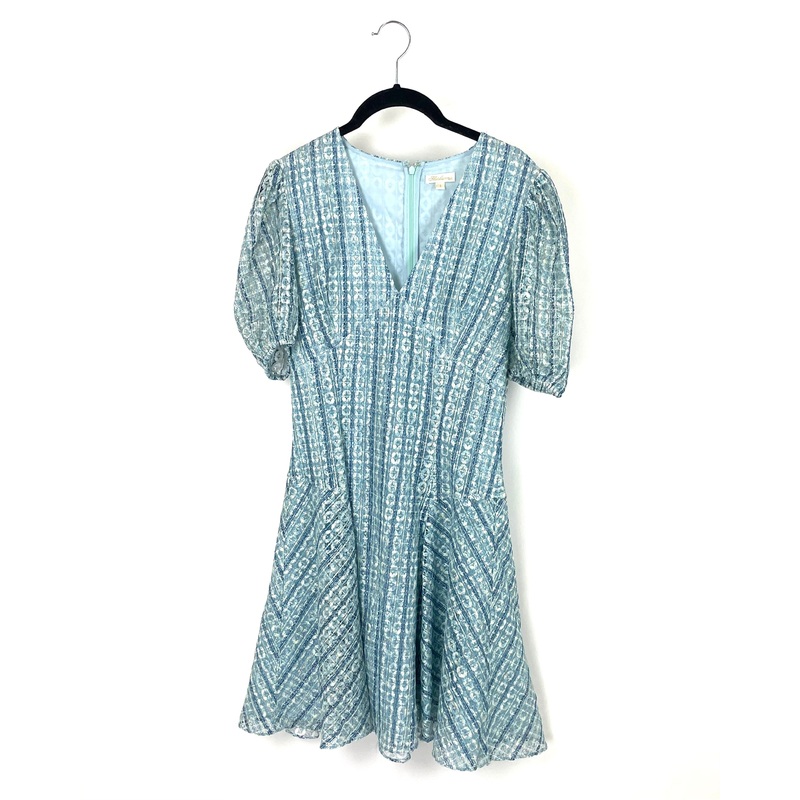 Light Blue Knit Texture Dress – Size 4