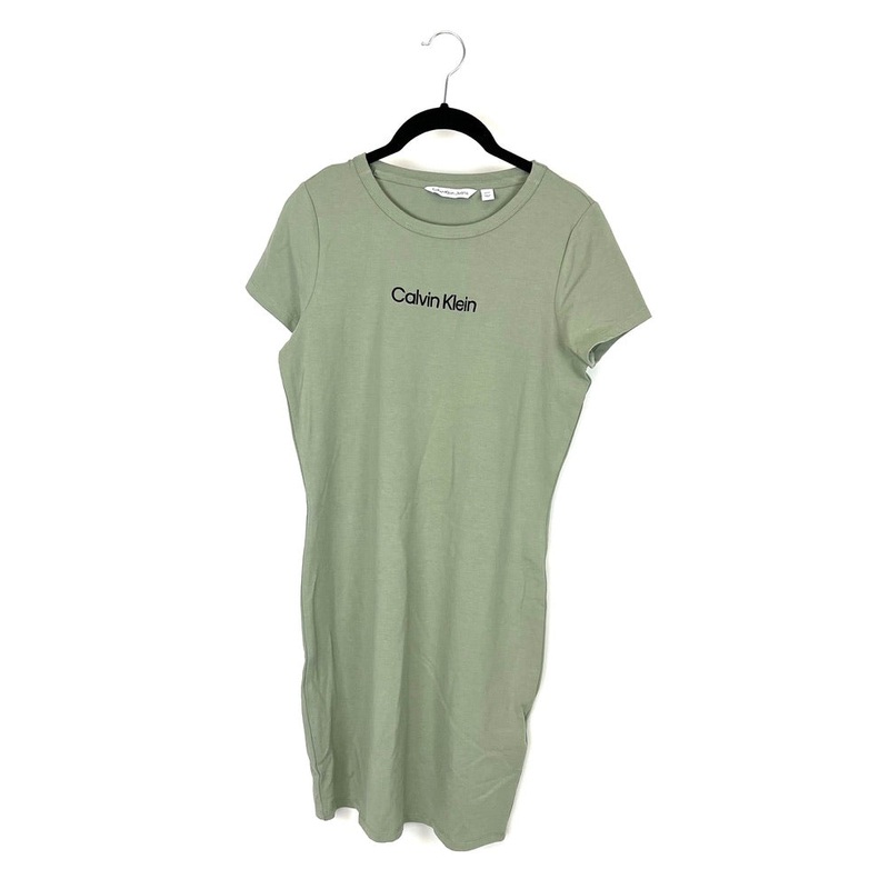 Green Short Sleeve Dress – Small