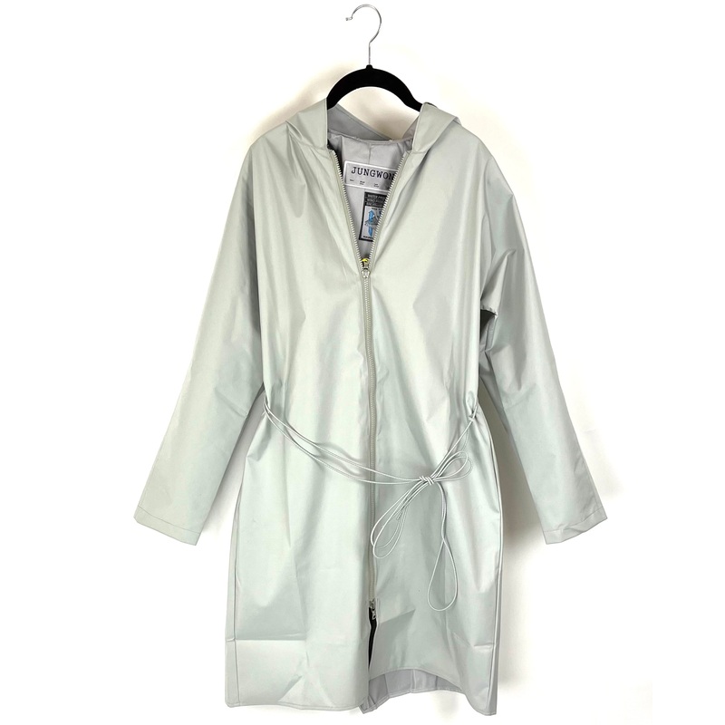 Light Gray Long Raincoat With Bungee Belt – Size 2/4, 6/8, 8/10 and 10/12 Small (Size 2/4)